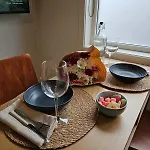 Apartment Practical In The Center *